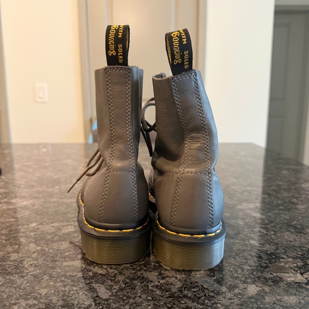 Dr. Martens Women's 1460 Pascal Virginia Boots Grey Size 6 - Picture 5 of 6